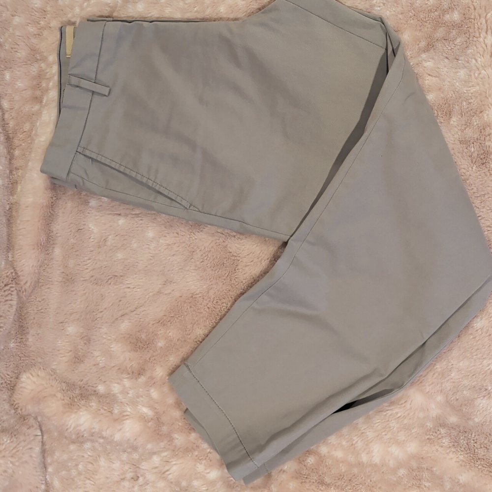 Banana Republic Light Gray Lived-in Chino 33-30